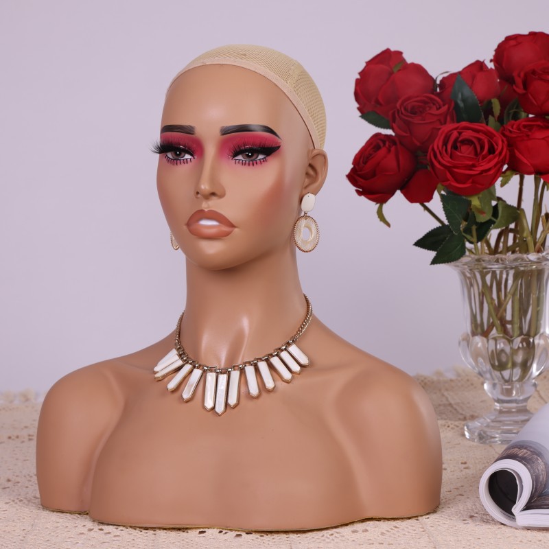 Testa di manichino in PVC a me - Body Jewelry Store recensione e prezzo