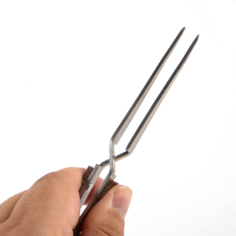 Pinzette a chiusura incrociata - Body Jewelry Tool recensione e prezzo